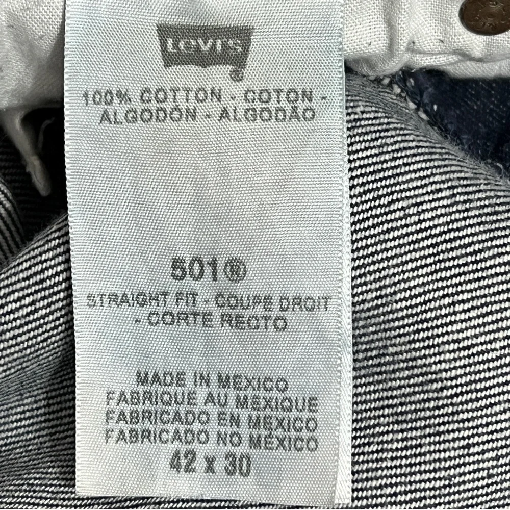 Levi’s 501 Straight Fit Button Fly Medium Wash 100% Cotton Jeans